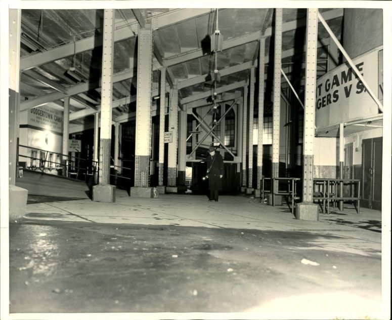 ebbetsconcourse5687877267_8ab1bbb735_o